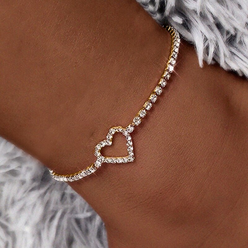 Luxury Zircon Heart Anklet: Trendy Foot Jewelry for Women. Perfect for Beach Parties and Gifts